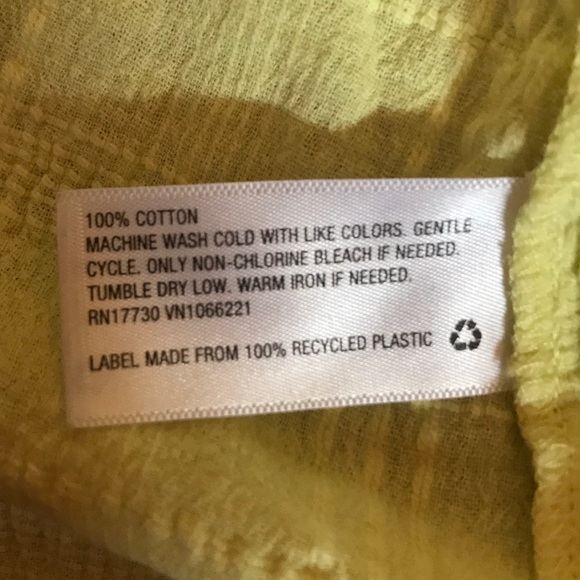 Cute flowy light yellow tank. - Picture 4 of 4